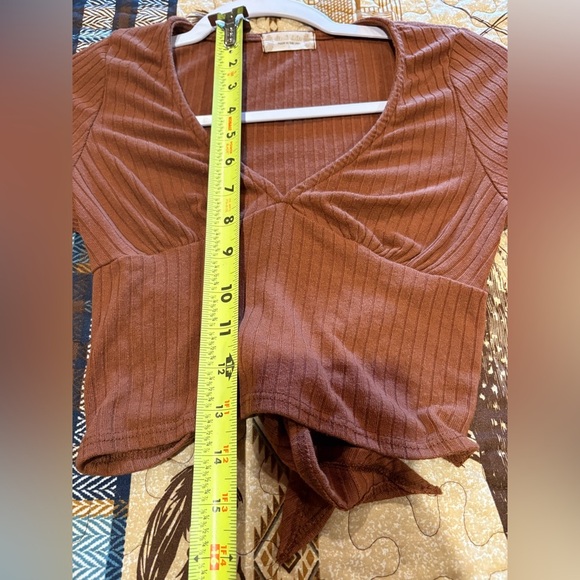 Altar'd State crop tops “Find Your Bow Cropped Open Back Tank," size S - Picture 8 of 9